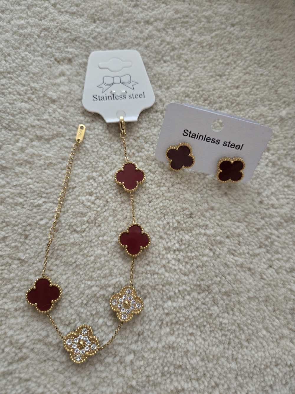 Gold-Tone Fashion Red Clover Bracelet & Earrings Set - Stainless Steel